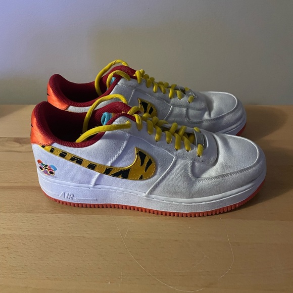Nike Air Force 1 '07 LX 'Year of the Tiger' White Gold DR0148-171 Women's Sz 10 - Picture 1 of 5